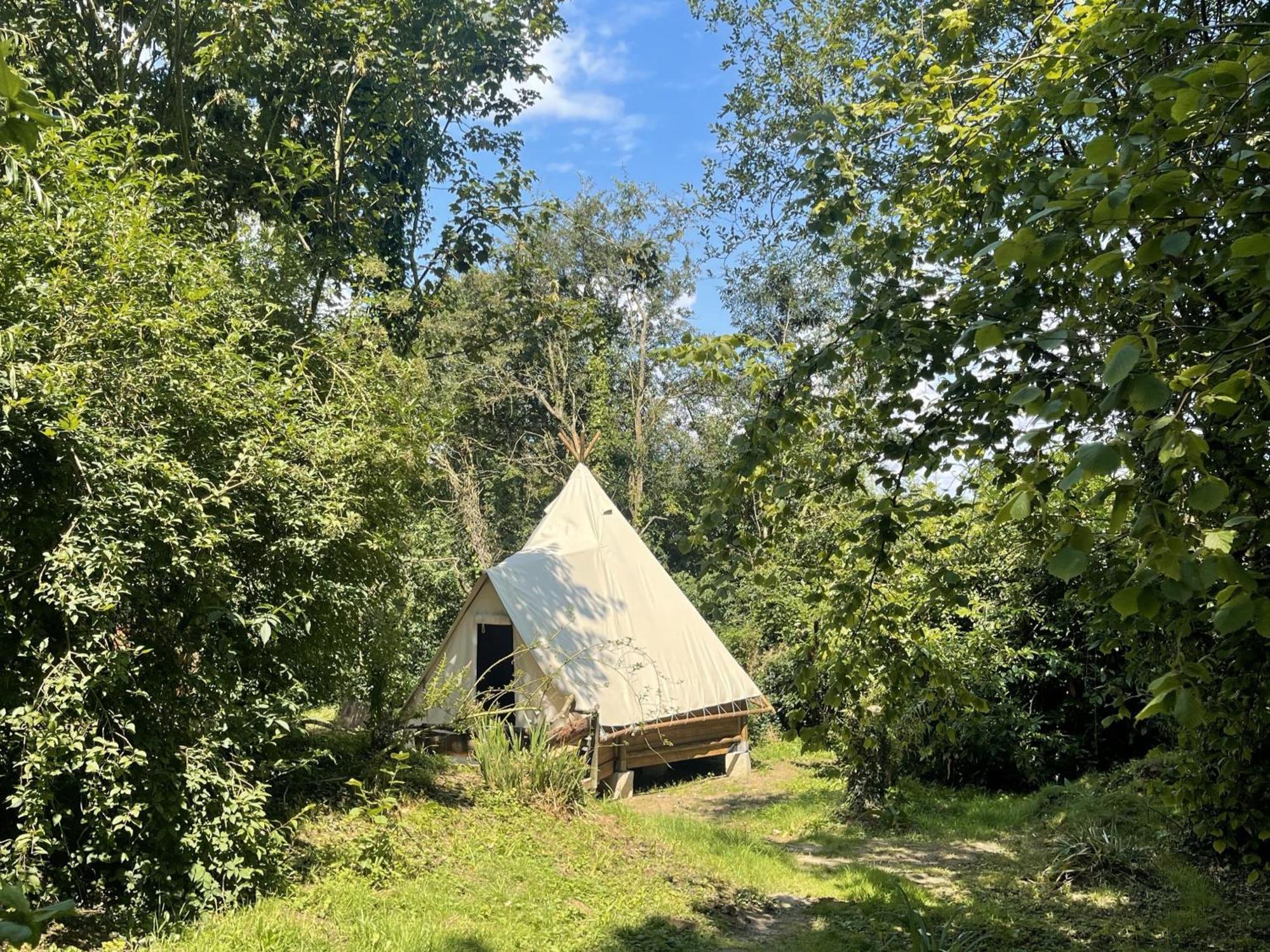 Livry  博纳尔诺曼旅馆酒店 外观 照片